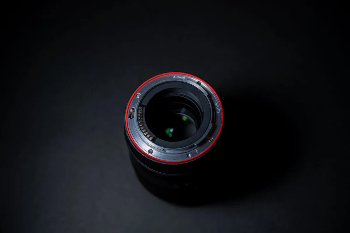 軽量設計と優れた描写力を両立した実力派単焦点レンズ「MEIKE 85mm F1
