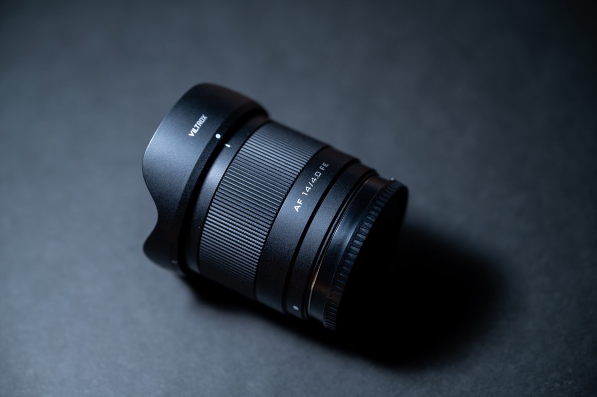 手軽に持ち出せる“広角の楽しさ”！単焦点AFレンズ「VILTROX AF 14mm F4